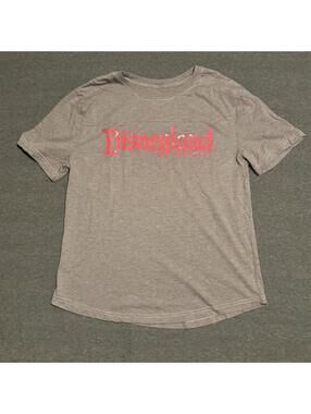 Women’s Disneyland tee
